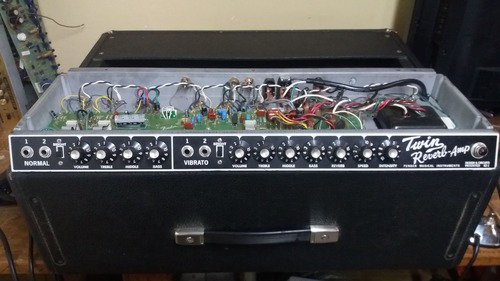 Imagem de um amplificador Fender Twin Reverb 65 Reissue 
